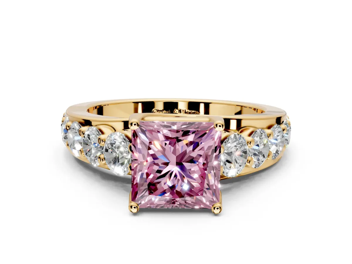 Solitaire Engagement Ring Setting for Fancy Pink Princess Cut Center with Graduated Shared Prongs and Prong Head in Yellow Gold