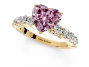 Shared-Prong Engagement Ring Setting for Fancy Pink Heart-Shaped Center with Graduated Accents and Prong Head in Yellow Gold