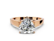Solitaire Engagement Ring Setting for Heart-Shaped Center with Tapered Split Shoulders and Prong Head in Rose Gold