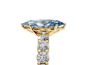 Shared-Prong Engagement Ring Setting for Fancy Blue Marquise Center with Graduated Accents and Prong Head in Yellow Gold