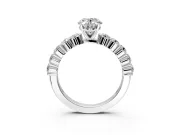 Shared-Prong Engagement Ring Setting for Oval Center with Graduated Accents and Prong Head in Platinum