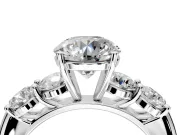 5 Stone Engagement Ring Setting for Round Cut Center with Graduated Accents and Prong Head in Platinum