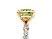 Solitaire Engagement Ring Setting for Fancy Yellow Princess Cut Center with Alternating Size Accents and Prong Head in Yellow Gold