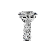 Shared-Prong Engagement Ring Setting for Oval Center with Graduated Accents and Prong Head in Platinum
