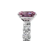 Shared-Prong Engagement Ring Setting for Fancy Pink Emerald Cut Center with Graduated Accents and Prong Head in Platinum