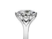 Solitaire Engagement Ring Setting for Oval Center with Plain Split Shank and Prong Head in Platinum