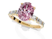 Baguette Engagement Ring Setting for Fancy Pink Oval Center with Alternating Bar-Set Band and Prong Head in Yellow Gold