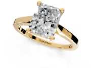 Solitaire Engagement Ring Setting for Radiant Cut Center with Tapered Shoulders and Prong Head in Yellow Gold