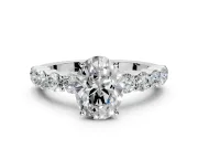 Shared-Prong Engagement Ring Setting for Oval Center with Graduated Accents and Prong Head in Platinum