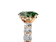 Shared-Prong Engagement Ring Setting for Fancy Green Oval Center with Graduated Accents and Prong Head in Rose Gold