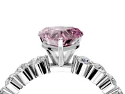 Shared-Prong Engagement Ring Setting for Fancy Pink Heart-Shaped Center with Graduated Accents and Prong Head in Platinum