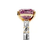 Baguette Engagement Ring Setting for Fancy Pink Asscher Cut Center with Alternating Bar-Set Band and Prong Head in Yellow Gold