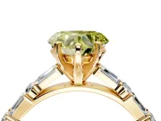 Baguette Engagement Ring Setting for Fancy Yellow Heart-Shaped Center with Alternating Bar-Set Band and Prong Head in Yellow Gold