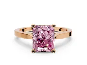 Solitaire Engagement Ring Setting for Fancy Pink Radiant Cut Center with Tapered Shoulders and Prong Head in Rose Gold