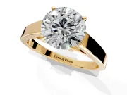 Solitaire Engagement Ring Setting for Round Cut Center with Tapered Split Shoulders and Prong Head in Yellow Gold