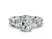 5 Stone Engagement Ring Setting for Oval Center with Graduated Accents and Prong Head in Platinum