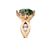 Solitaire Engagement Ring Setting for Fancy Green Round Cut Center with Accented Twist Band and Leaf Prong Head in Rose Gold