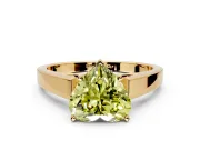 Solitaire Engagement Ring Setting for Fancy Yellow Heart-Shaped Center with Tapered Split Shoulders and Prong Head in Yellow Gold