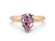 Solitaire Engagement Ring Setting for Fancy Pink Pear-Shaped Center with Wide Knife Ridge Band and Prong Head in Rose Gold