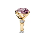 Solitaire Engagement Ring Setting for Fancy Pink Heart-Shaped Center with Bezel Station Band and Prong Head in Yellow Gold