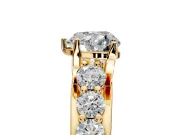 Solitaire Engagement Ring Setting for Heart-Shaped Center with Graduated Shared Prongs and Prong Head in Yellow Gold