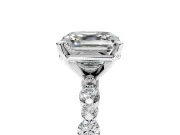 Solitaire Engagement Ring Setting for Asscher Cut Center with Alternating Size Accents and Prong Head in Platinum