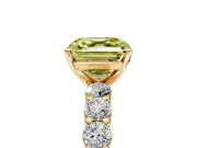 Shared-Prong Engagement Ring Setting for Fancy Yellow Asscher Cut Center with Graduated Accents and Prong Head in Yellow Gold