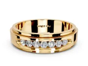 Round Cut Lab-Grown Diamond 7 Stone Channel Men's Wedding Band with Grooved Borders in Yellow Gold