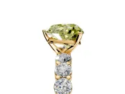 Shared-Prong Engagement Ring Setting for Fancy Yellow Heart-Shaped Center with Graduated Accents and Prong Head in Yellow Gold