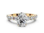 Shared-Prong Engagement Ring Setting for Oval Center with Graduated Accents and Prong Head in Yellow Gold