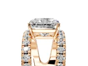 Solitaire Engagement Ring Setting for Radiant Cut Center with Wide-Open Split Shank and Prong Head in Rose Gold