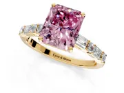 Baguette Engagement Ring Setting for Fancy Pink Radiant Cut Center with Alternating Bar-Set Band and Prong Head in Yellow Gold
