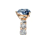 Shared-Prong Engagement Ring Setting for Fancy Blue Heart-Shaped Center with Graduated Accents and Prong Head in Rose Gold