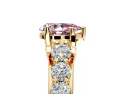 Solitaire Engagement Ring Setting for Fancy Pink Pear-Shaped Center with Graduated Shared Prongs and Prong Head in Yellow Gold