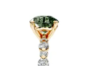 Solitaire Engagement Ring Setting for Fancy Green Round Cut Center with Alternating Size Accents and Prong Head in Yellow Gold