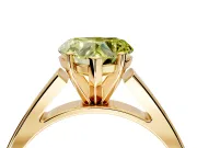 Solitaire Engagement Ring Setting for Fancy Yellow Heart-Shaped Center with Tapered Split Shoulders and Prong Head in Yellow Gold