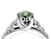 Solitaire Engagement Ring Setting for Fancy Green Pear-Shaped Center with Graduated Shared Prongs and Prong Head in Platinum