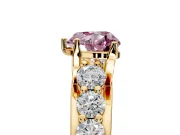 Solitaire Engagement Ring Setting for Fancy Pink Heart-Shaped Center with Graduated Shared Prongs and Prong Head in Yellow Gold