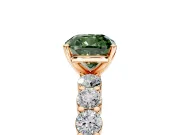 Shared-Prong Engagement Ring Setting for Fancy Green Cushion Cut Center with Graduated Accents and Prong Head in Rose Gold