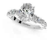 Shared-Prong Engagement Ring Setting for Oval Center with Graduated Accents and Prong Head in Platinum