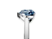 Solitaire Engagement Ring Setting for Fancy Blue Heart-Shaped Center with Flat-Sided Plain Band and Prong Head in Platinum